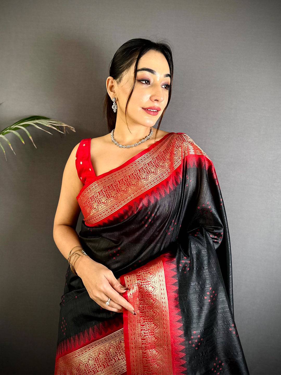 Black Bandhej Weave Kanchi Pattu Saree

