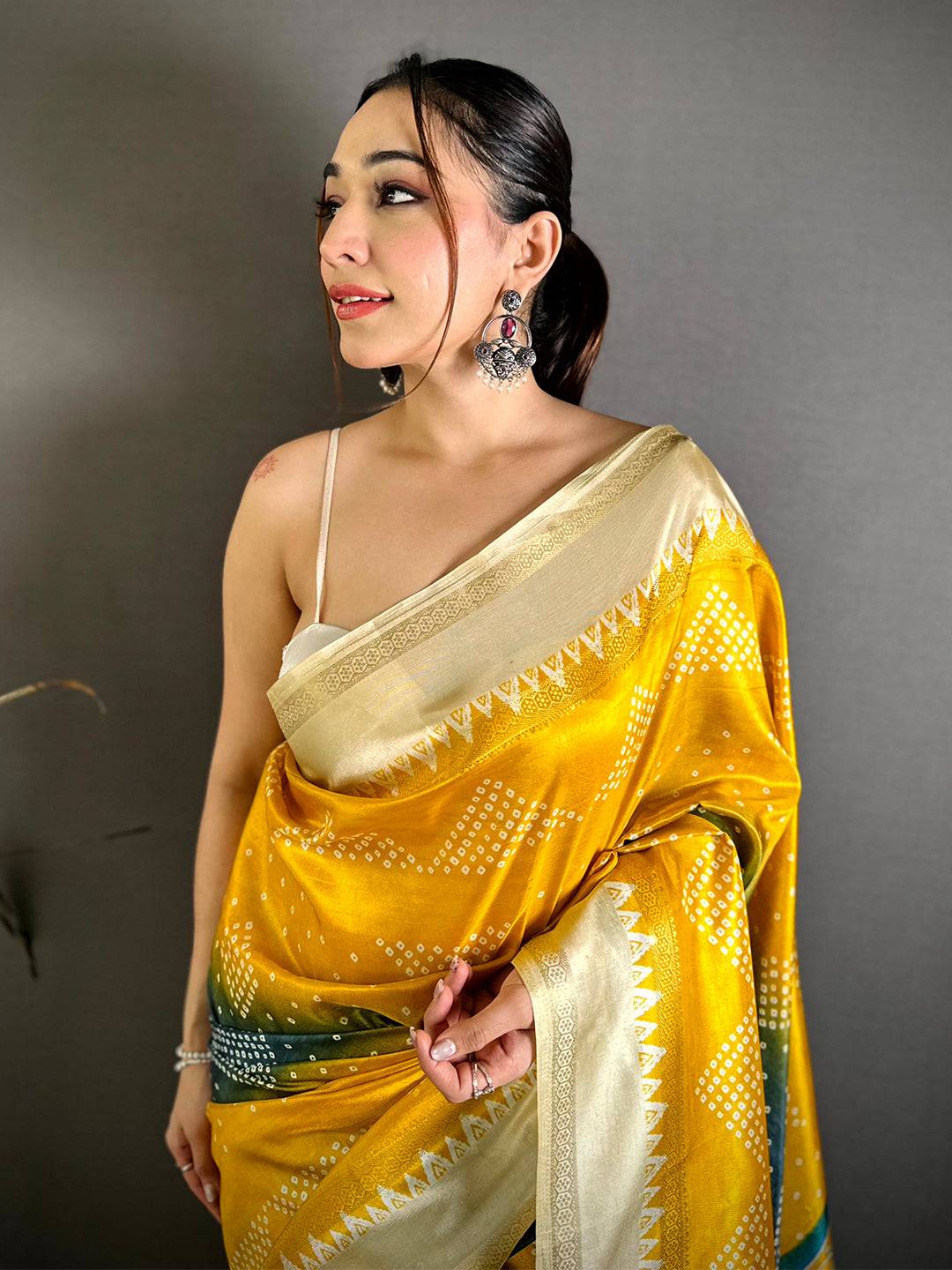 Stylish Kalamkari Pallu Bandhej Print Saree