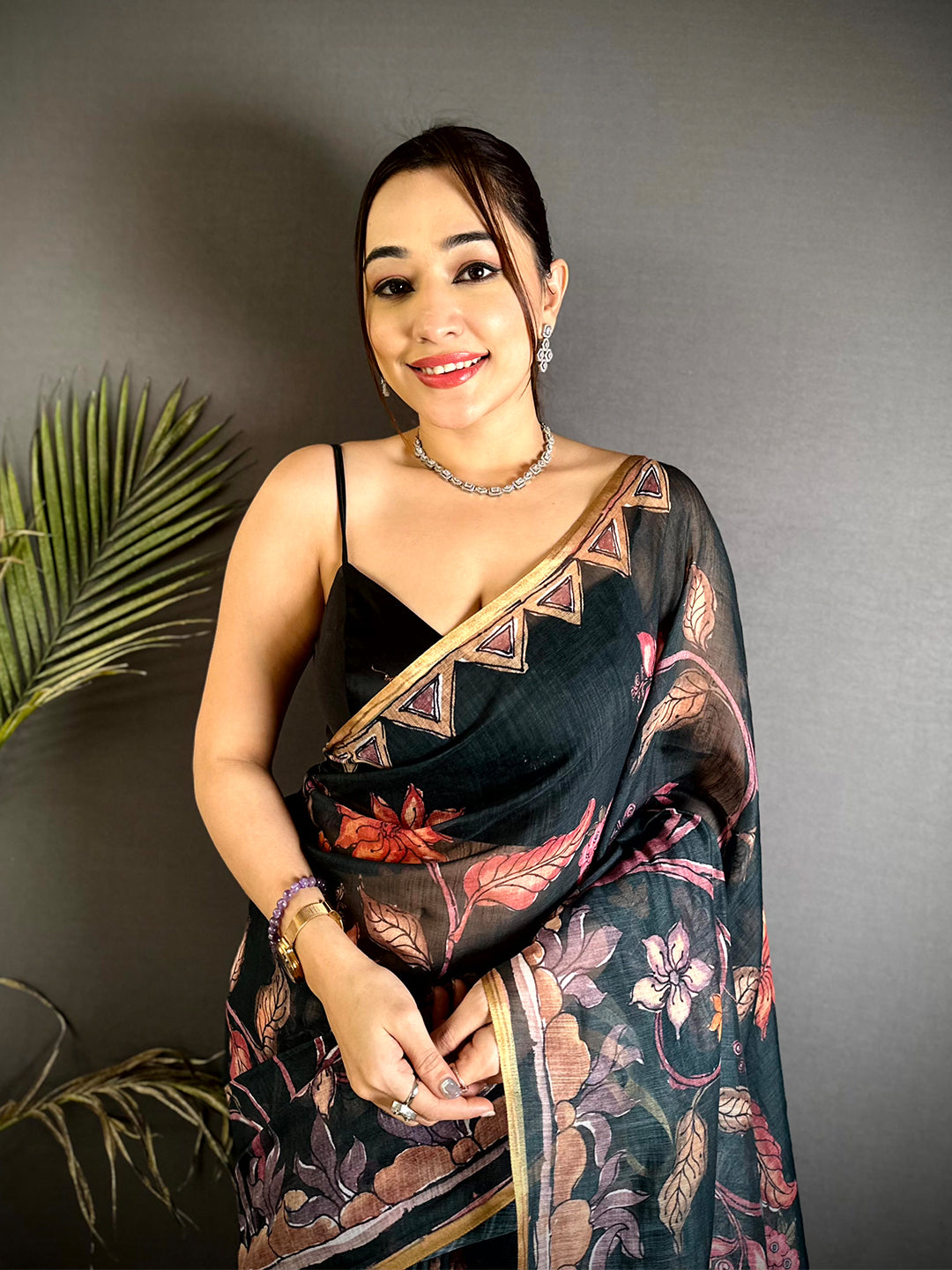 Artistic Floral Hand Art Linen Saree