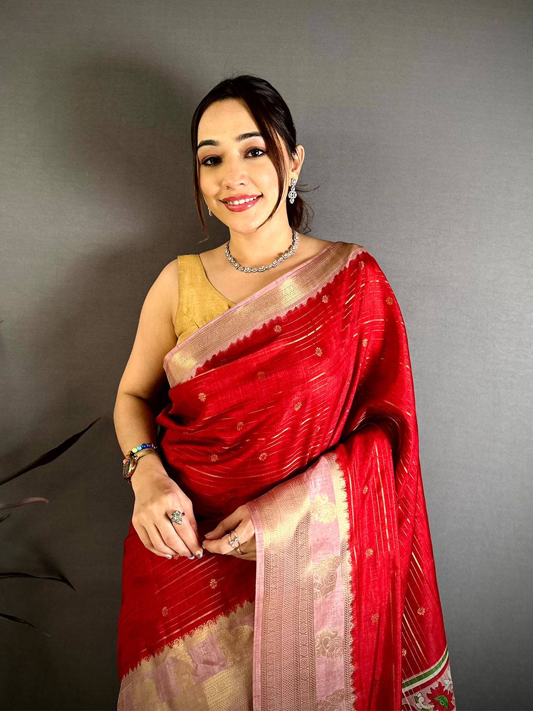 Red Kalamkari Pallu Gadwal Saree