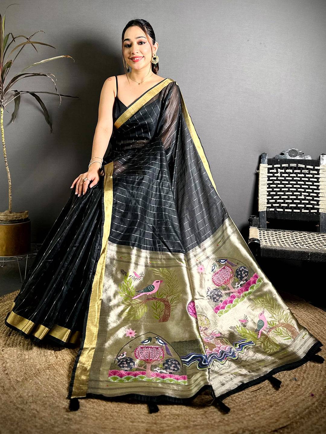 Stylish Bird Concept Rich Pallu Saree