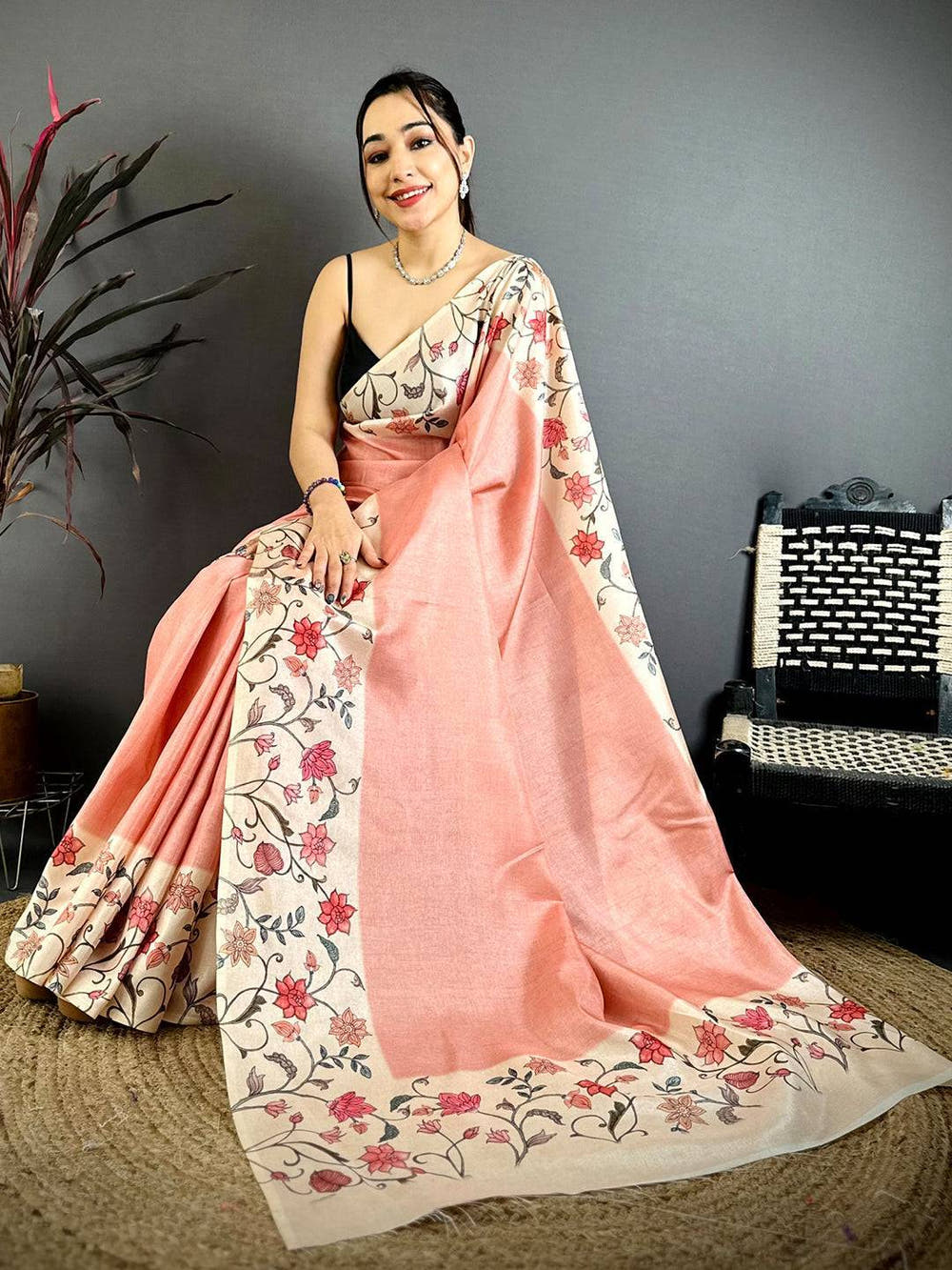 Stylish Floral Border Tussar Saree