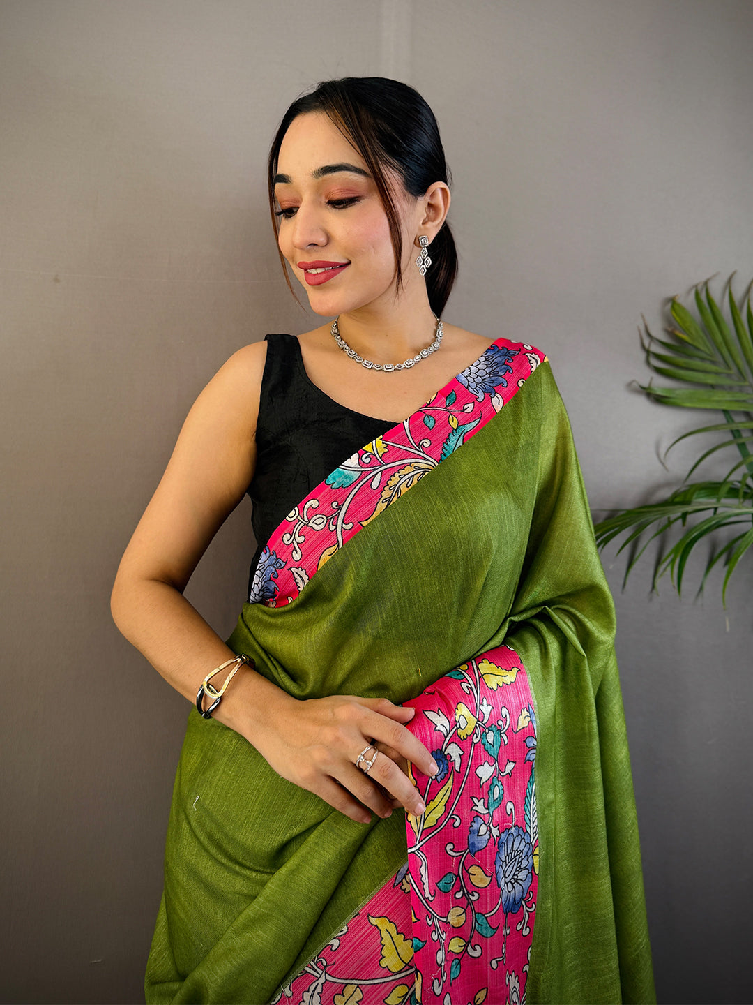 Olive Linen Kalamkari Print Saree