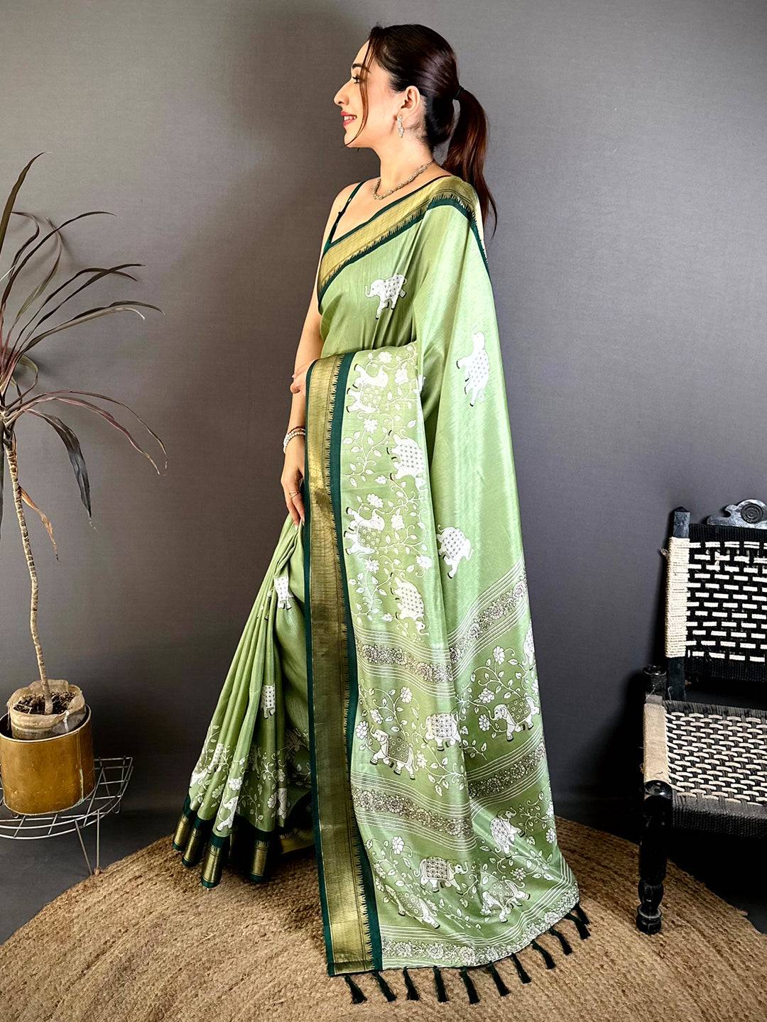 Pista Soft Dola Block Kalamkari Zari Saree