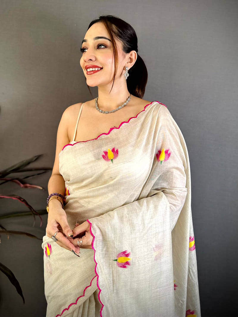 Stylish Mul Cotton Floral Weaving Saree