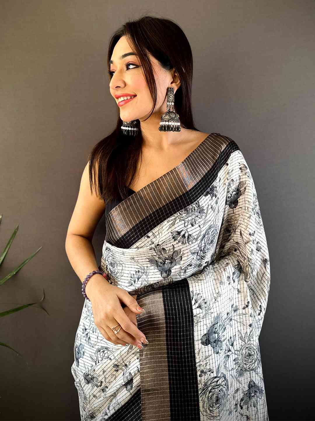Elegant Black Check Floral Tissue Chanderi Saree