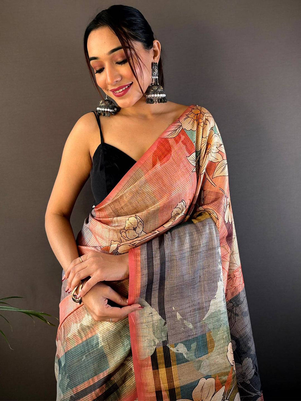 Pink Semi-Gold Zari Abstract Tussar Saree