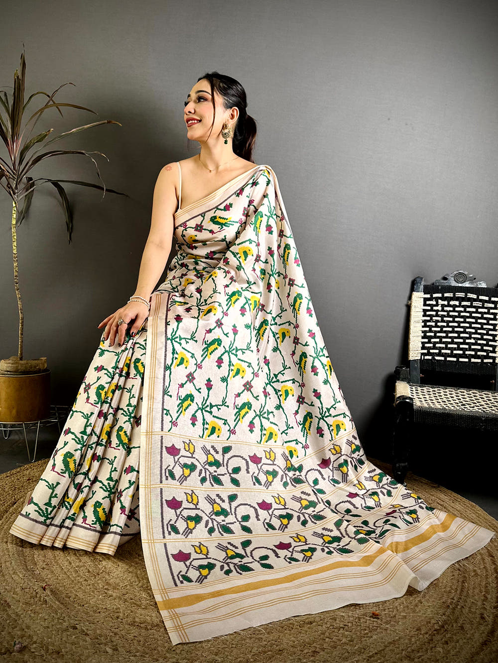 Elegant Tussar Floral Vine Bird Print Saree