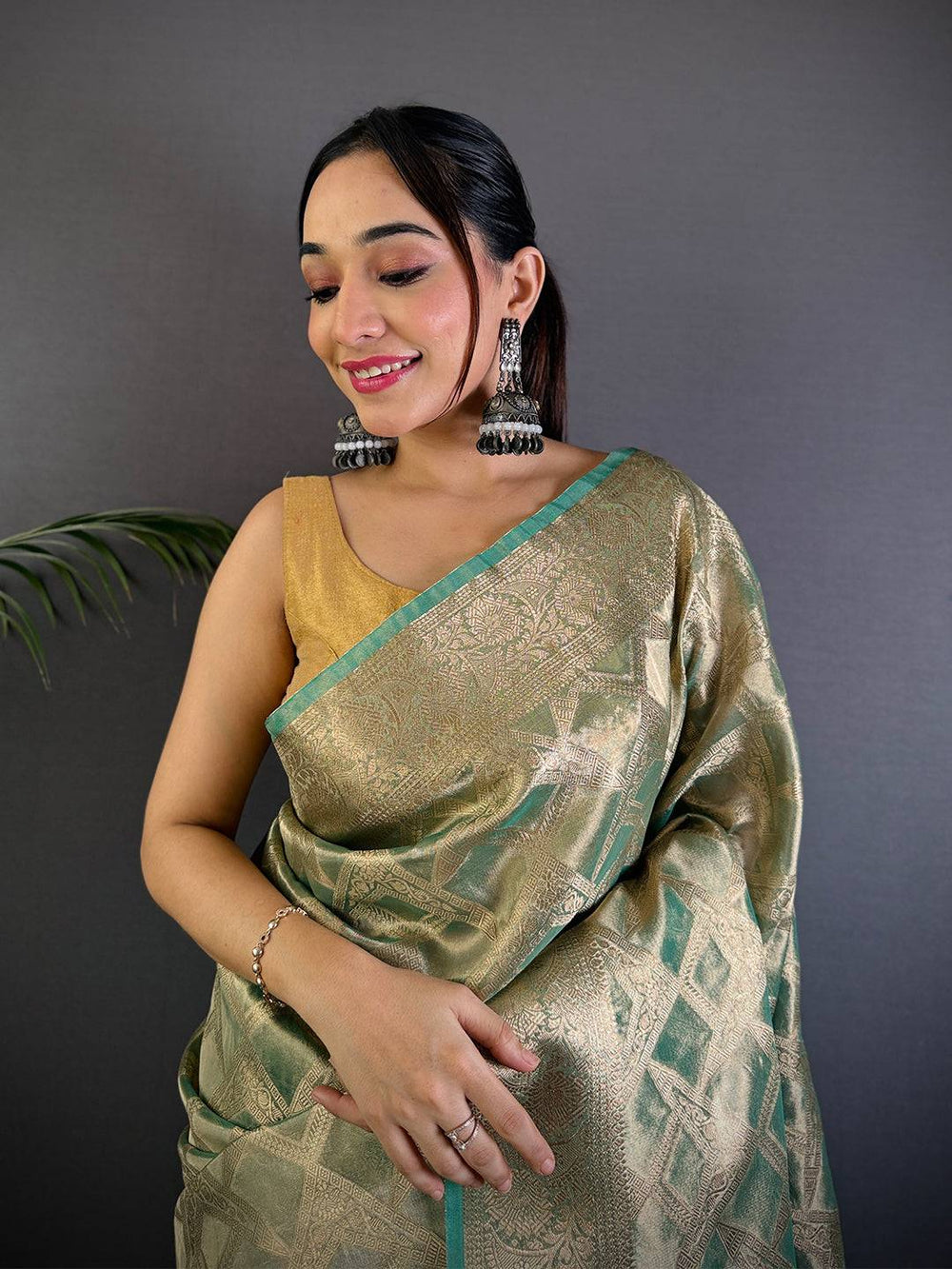Green Tissue Jarokha Zari Weaving Saree
