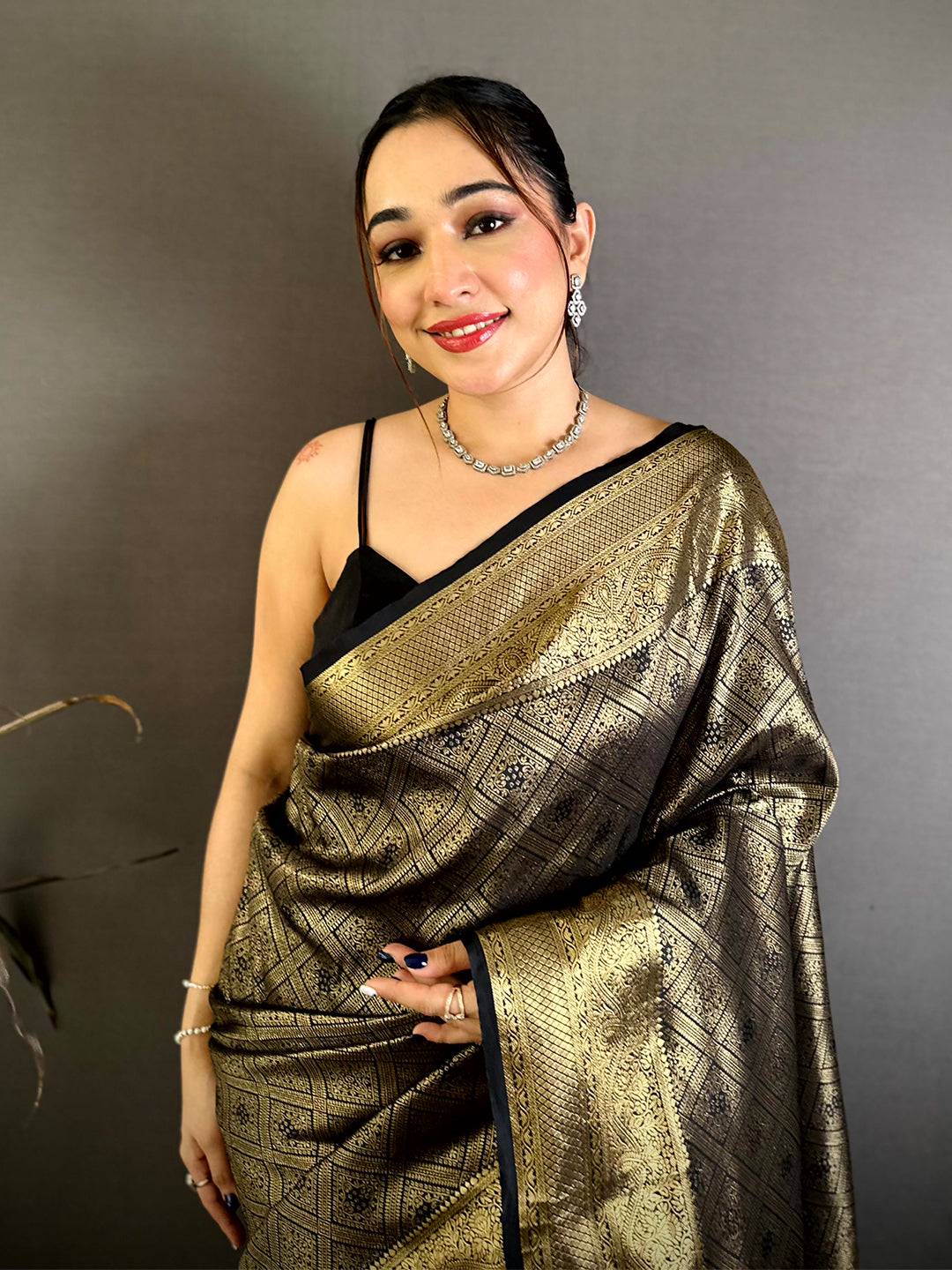 Stylish Kanjivaram Self Gold Zari Weave Saree