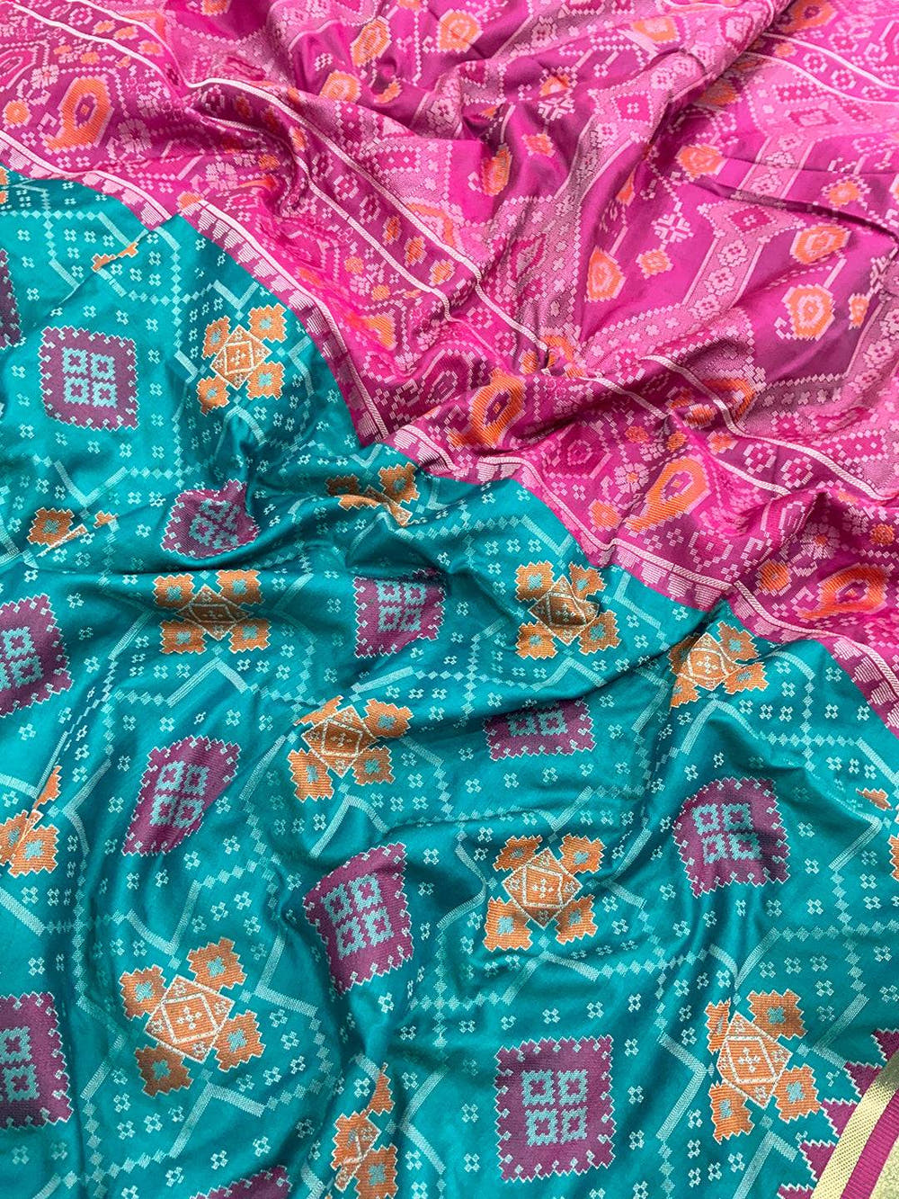 Rama Soft Silk Saree With Patola Weaving