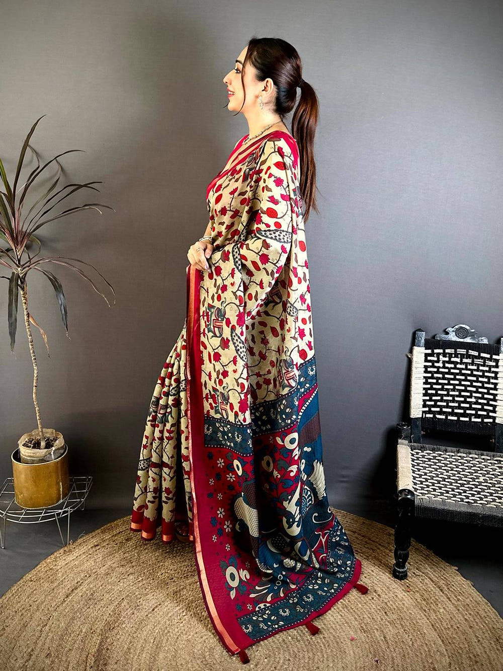 Opulent Mul Cotton Elephant Kalamkari Print Saree