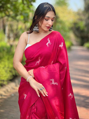 Model in Rani soft silk saree with postar weaving