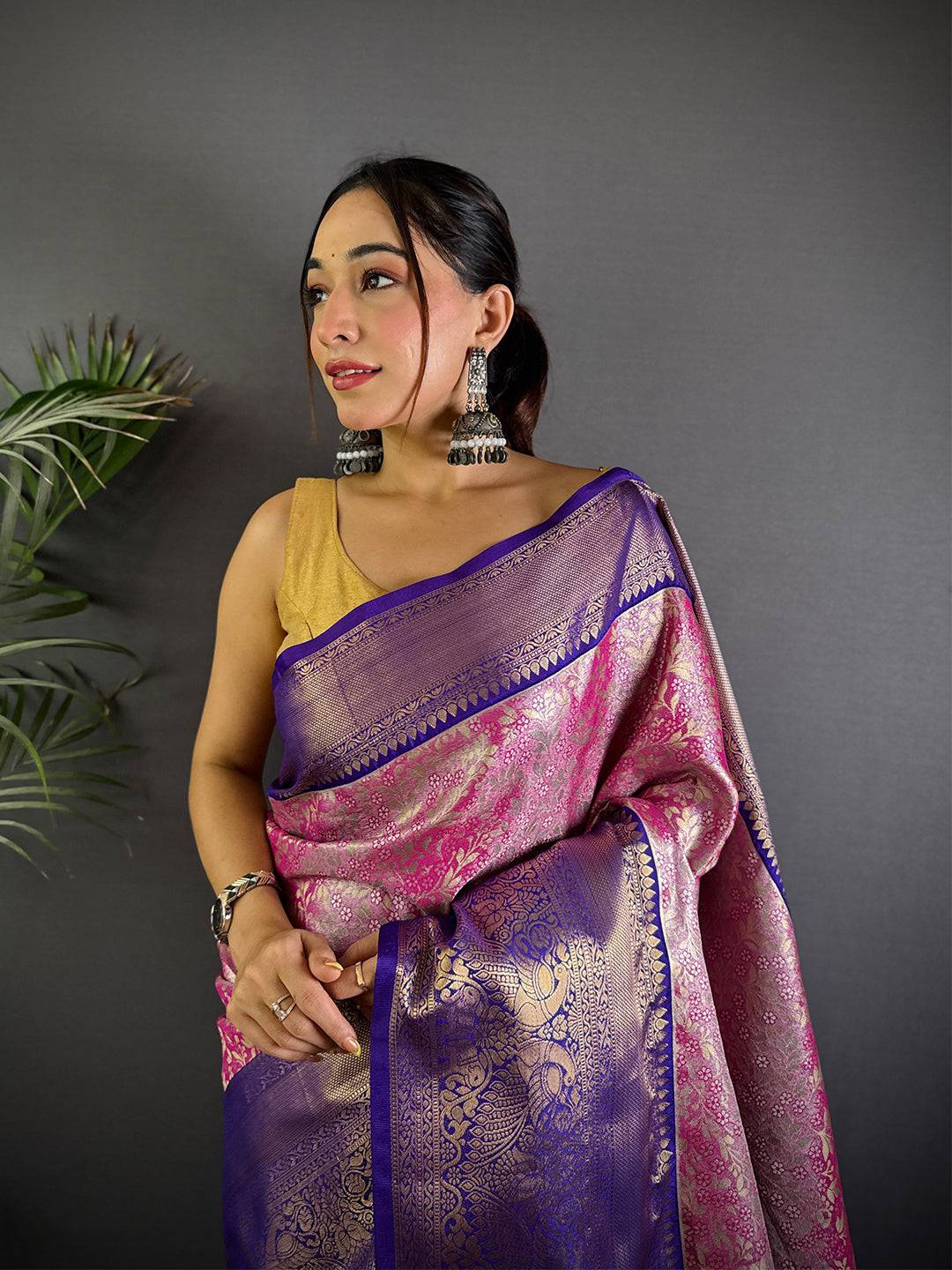 Pink Dharamavaram Kanchi Pattu Border Saree