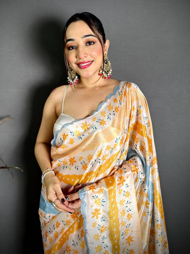 Graceful Digital Floral Print Chiffon Saree
