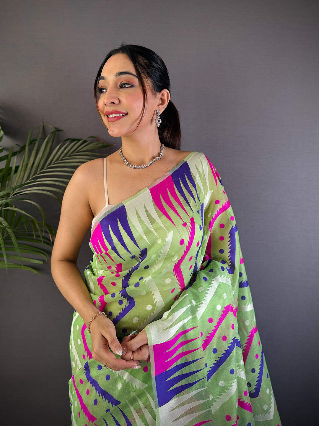 Elegant Dhakai Jamdani Cotton Silk Saree