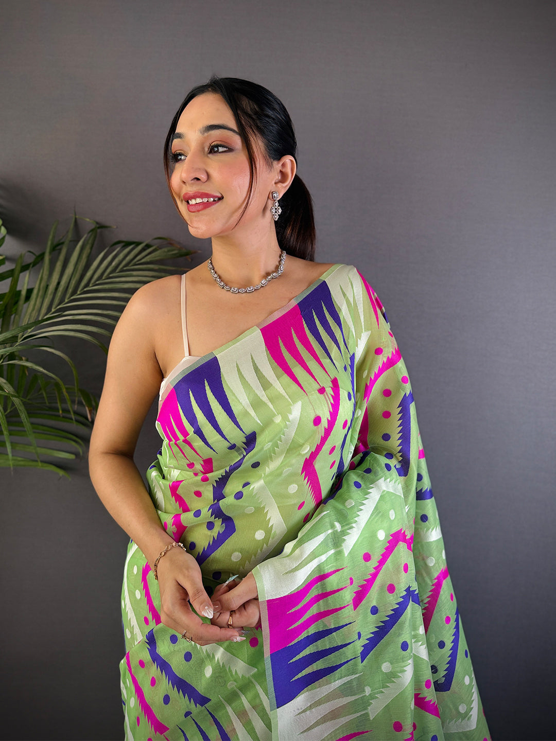 Elegant Dhakai Jamdani Cotton Silk Saree
