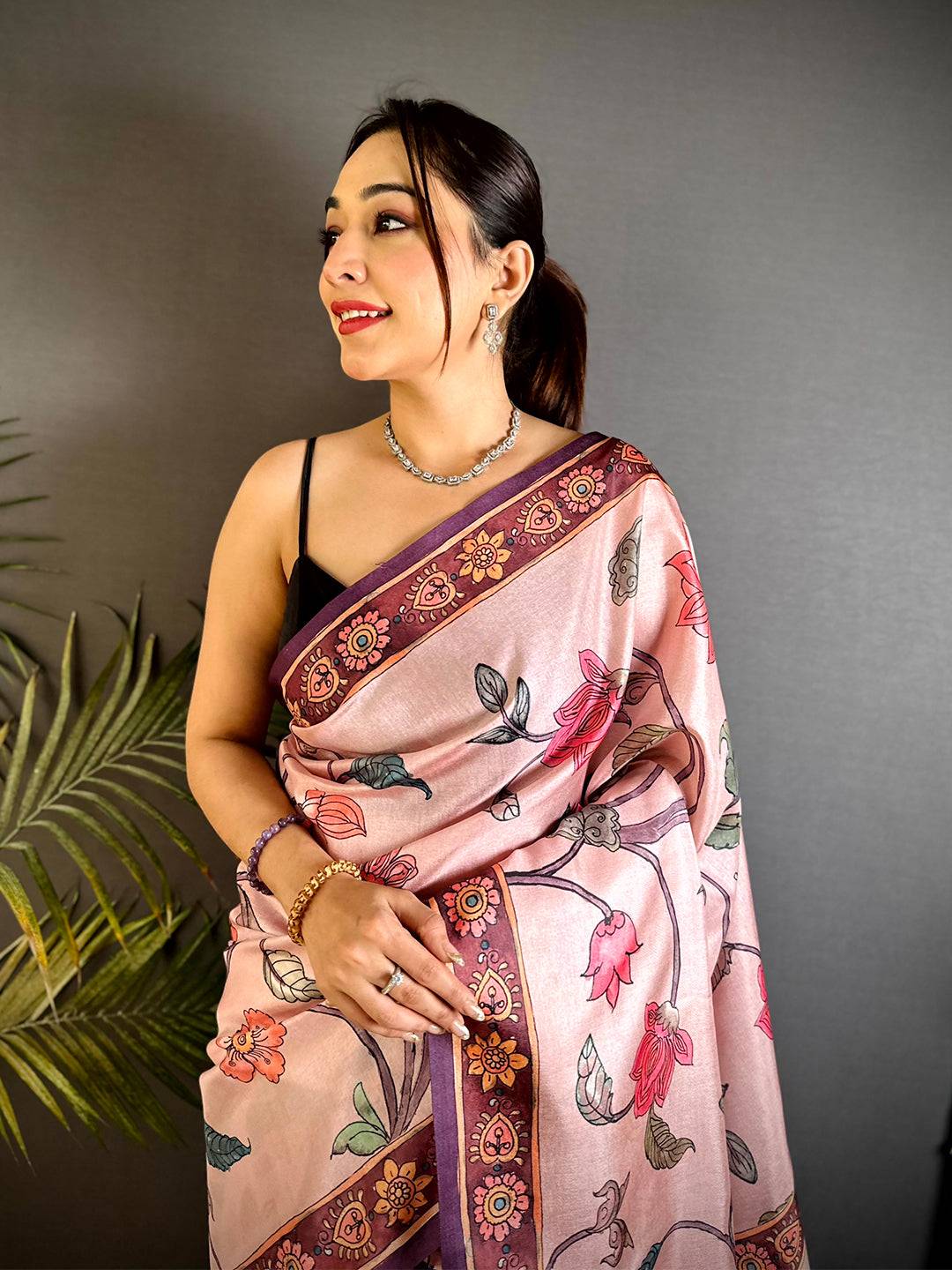 Exclusive Swan Pen Kalamkari Art Saree



