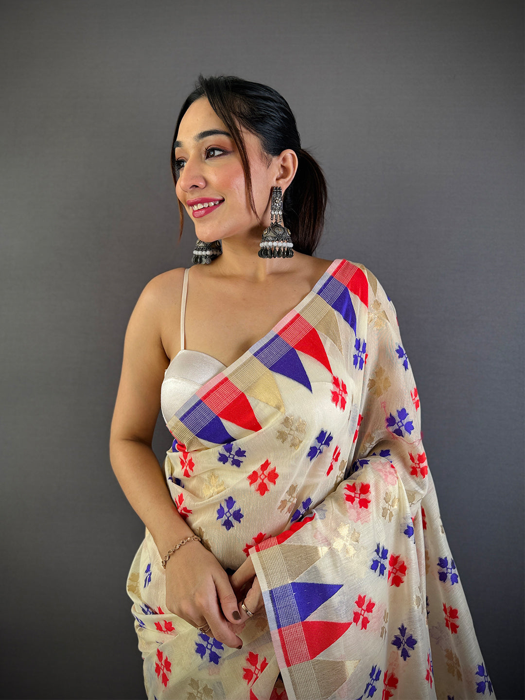 White Dhakai Jamdani Cotton Silk Saree