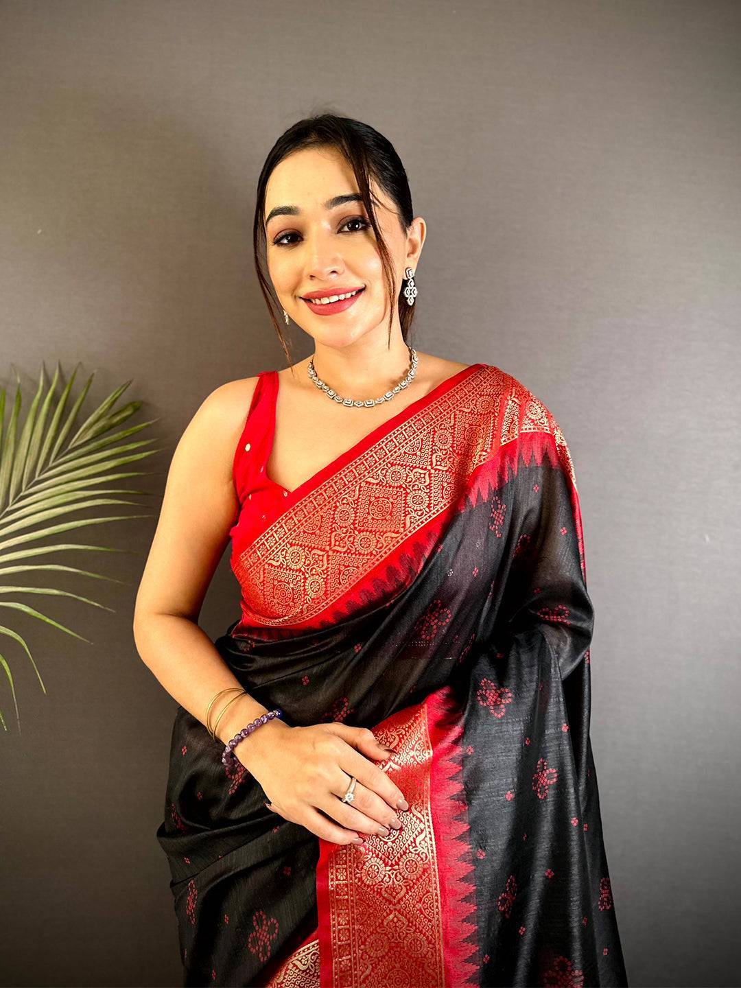 Black Crystal Raw Silk Kanchi Pattu Saree

