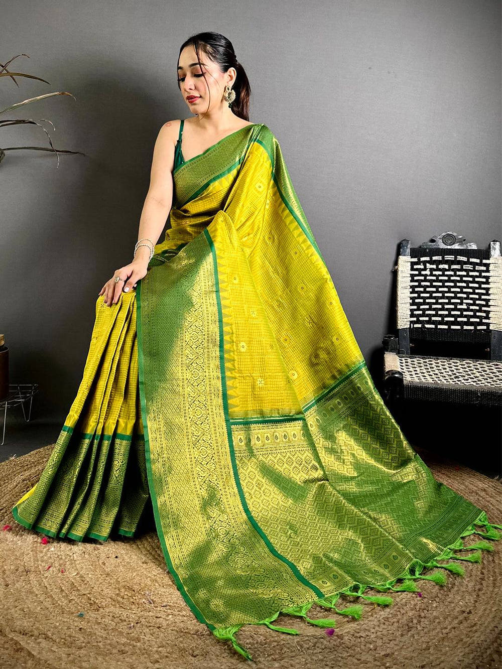 Soft Silk Kanchi Gold Zari Border Saree