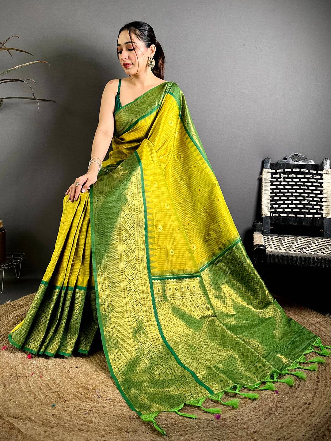 Soft Silk Kanchi Gold Zari Border Saree
