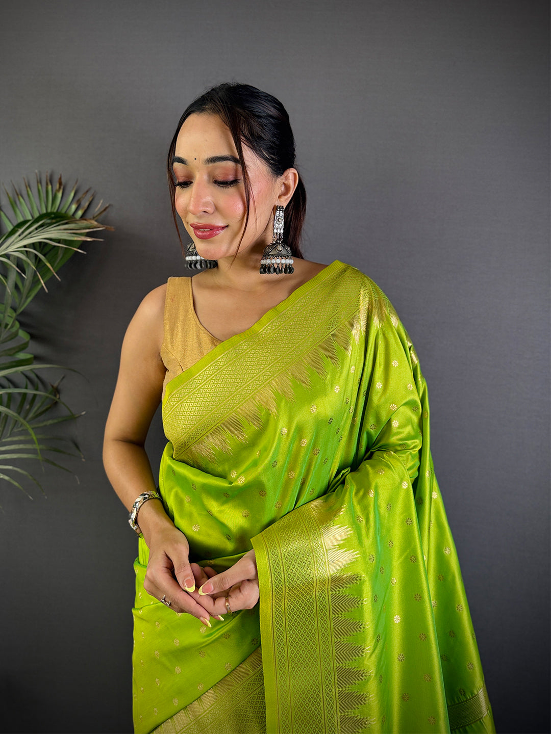 Green Dual Tone Zari Banarasi Paithani Saree