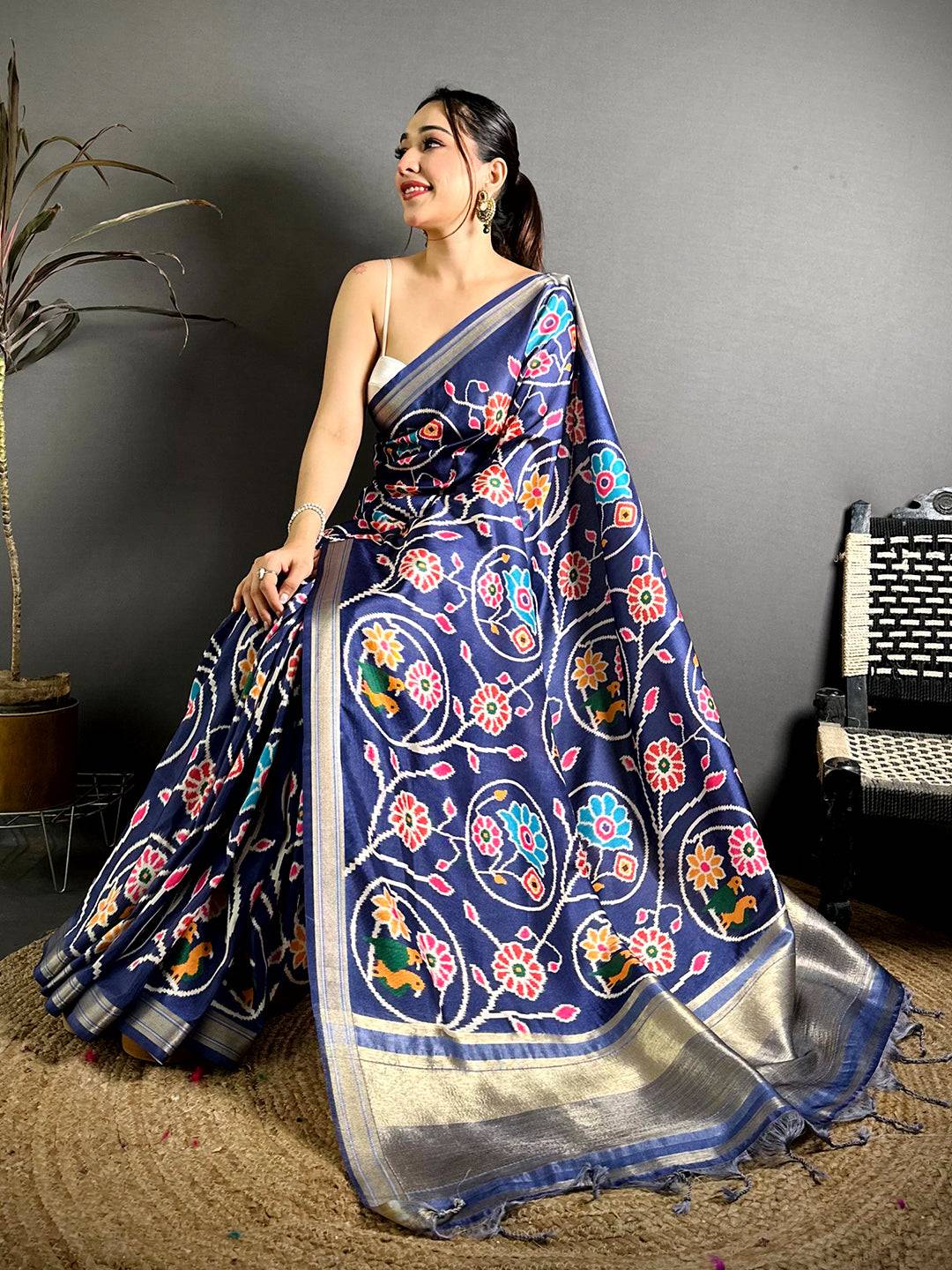 Celebrity Gaji Lakda Patta Patola Saree