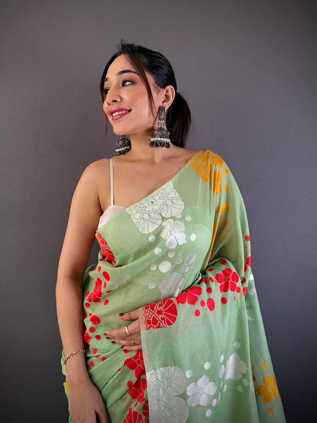 Fluorescent Green Dhakai Jamdani Cotton Silk Saree
