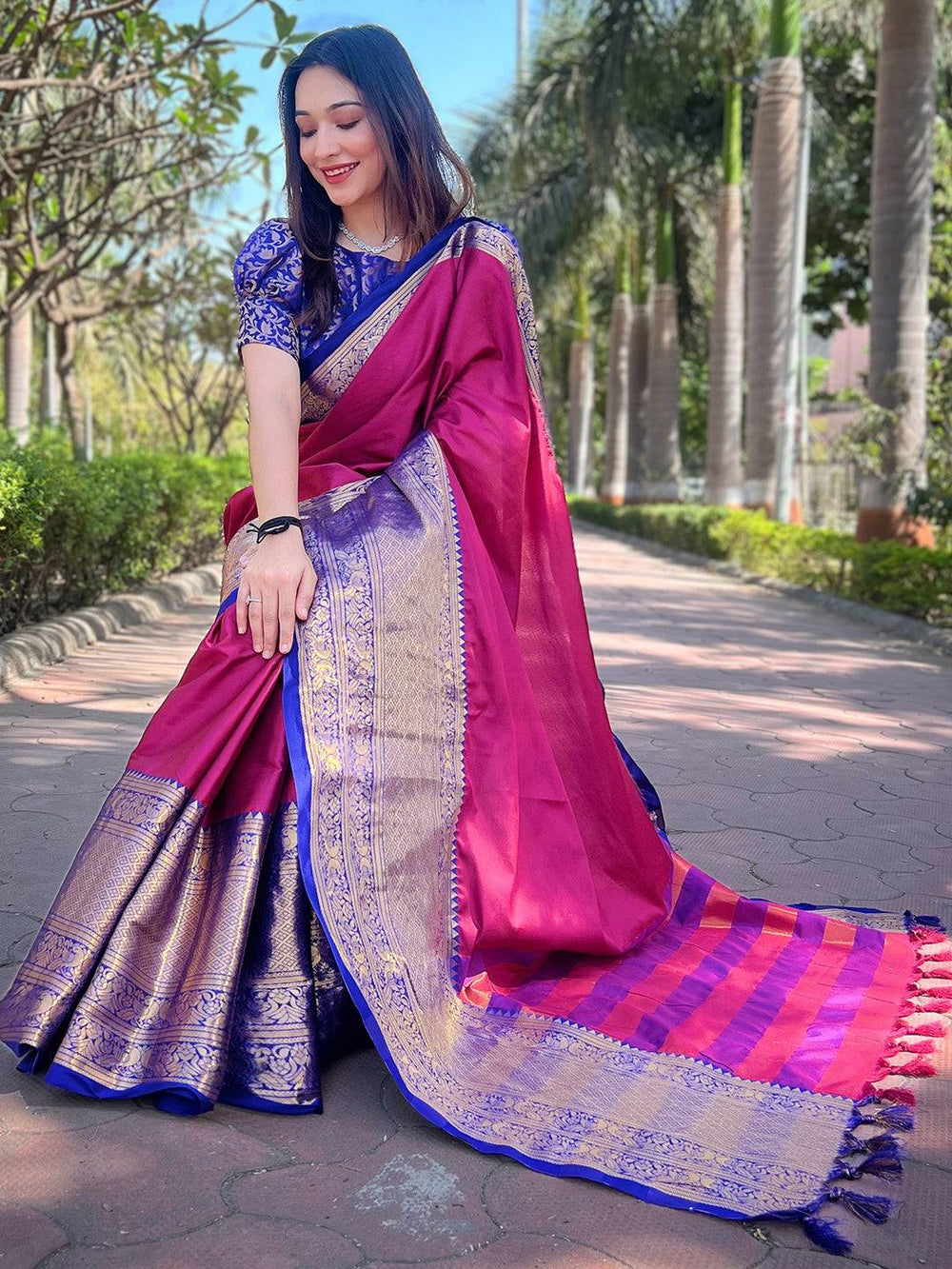 Rani Colour Kanjivaram Saree showcasing exquisite weaving patterns