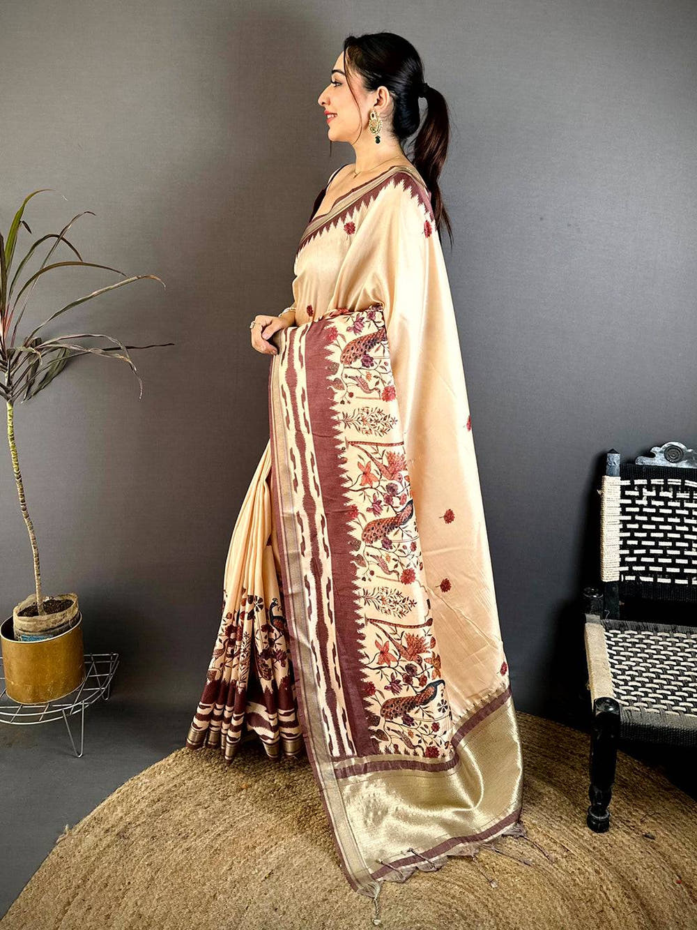 Regal Gold Lakda Patta Kalamkari Saree