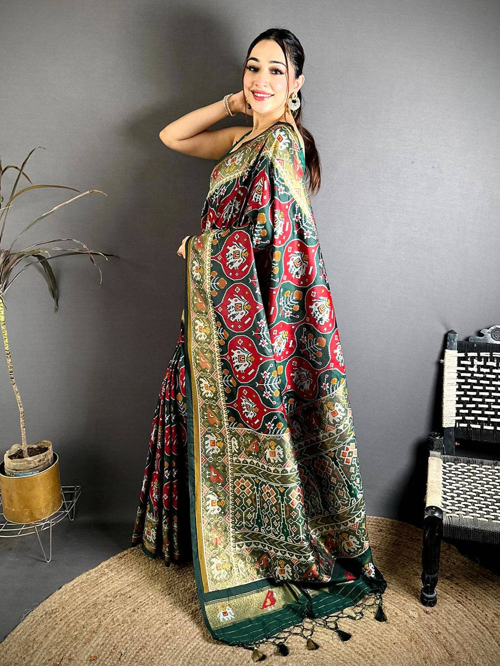 Green Patola Weave Soft Sami Silk Saree