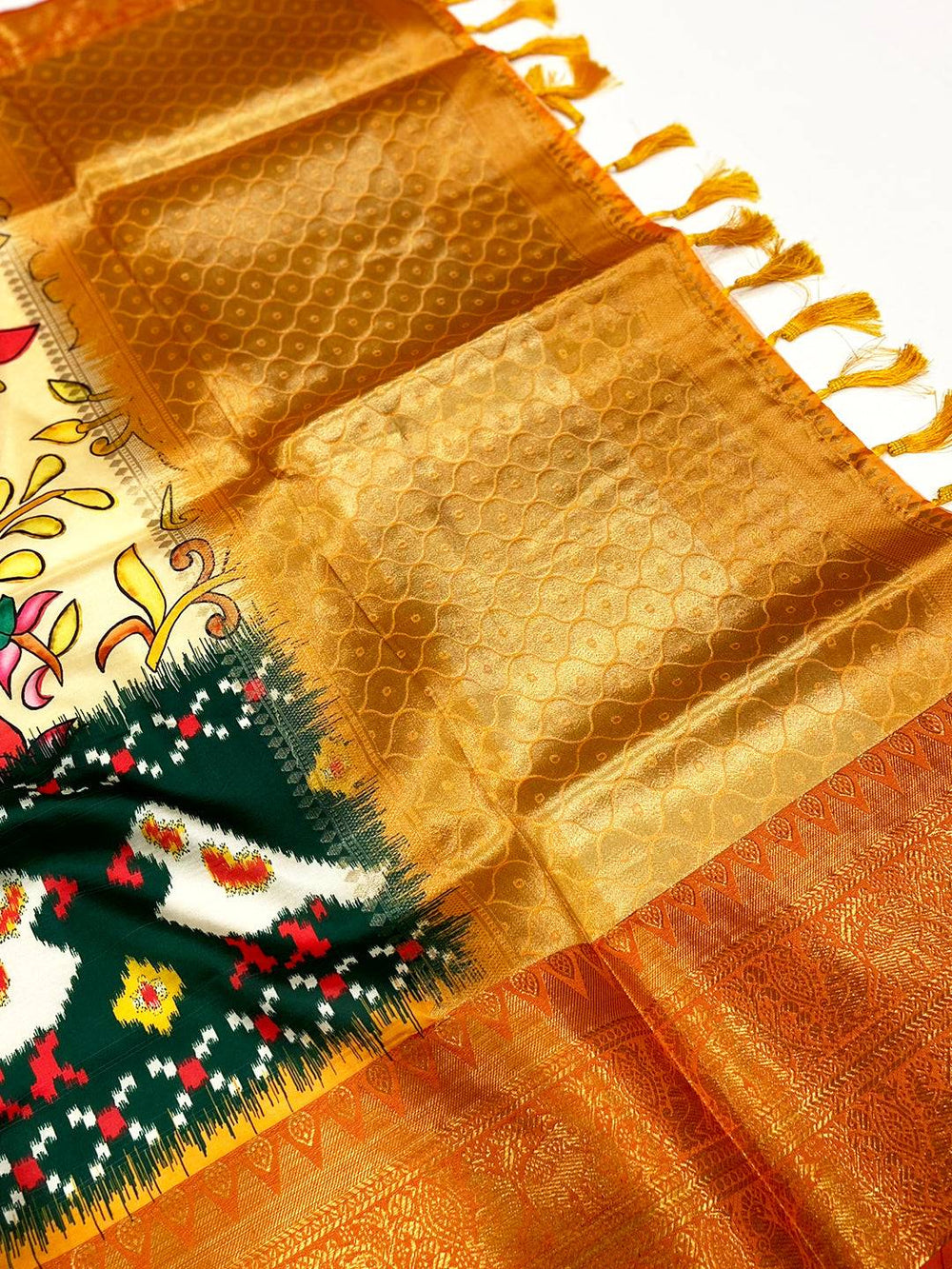 Regal Cream Floral Banarasi Silk Saree
