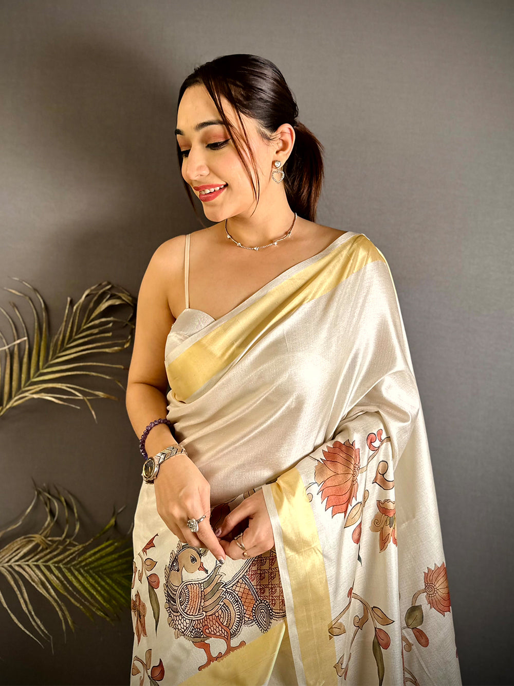 Stylish Pen Kalamkari Khadi Silk Saree


