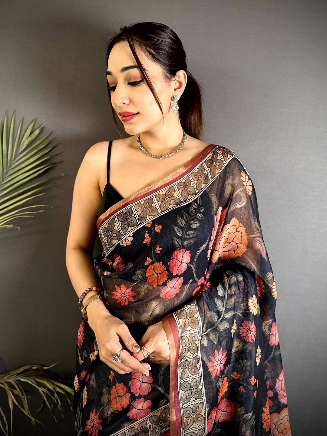 Traditional Floral Kalamkari Soft Linen Saree
