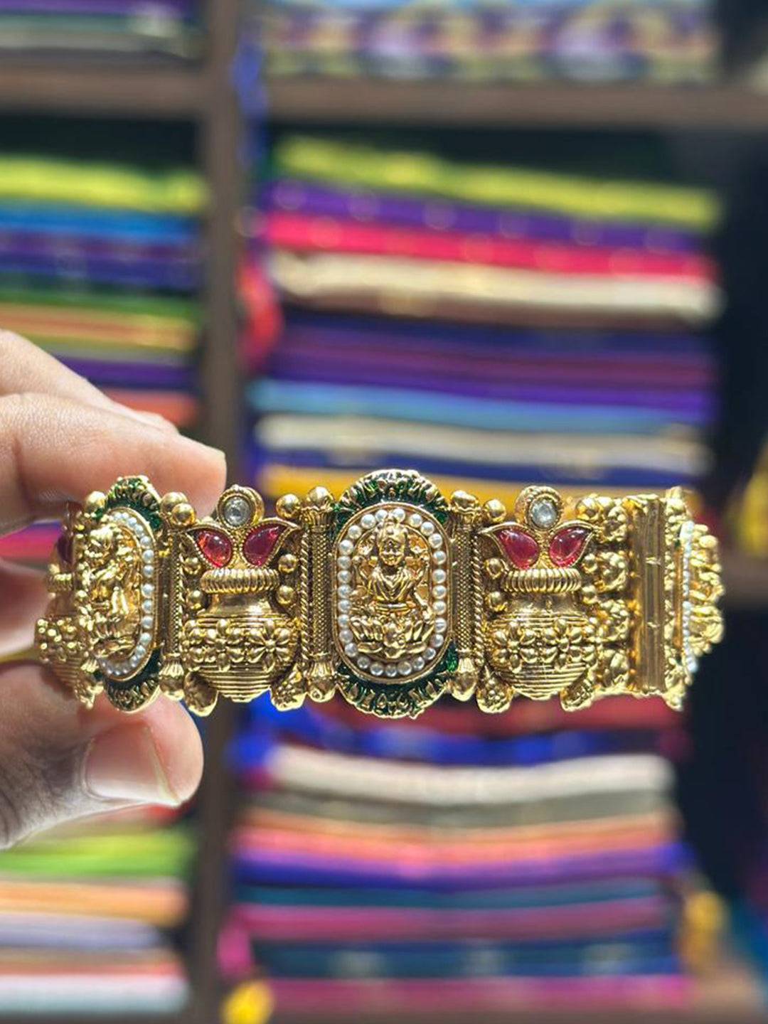 Royal Antique Gold Bangle


