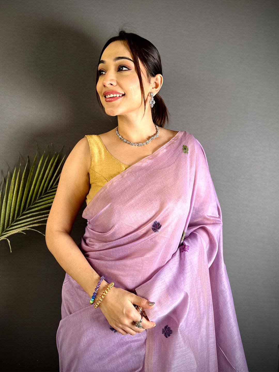 Lavender Jamdani Pallu Khadi Linen Saree