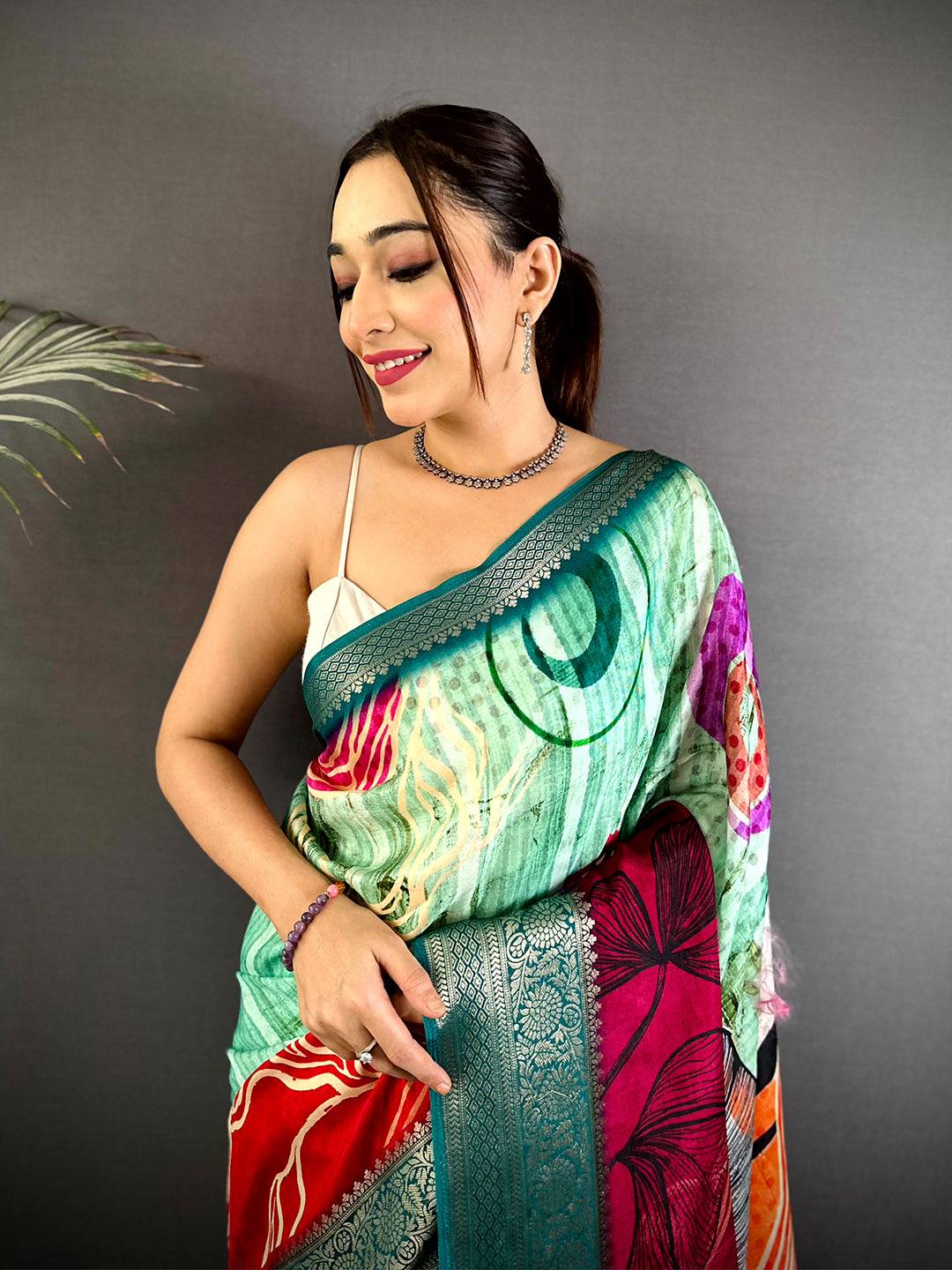 Regal Self Zari Chex Viscose Dola Saree



