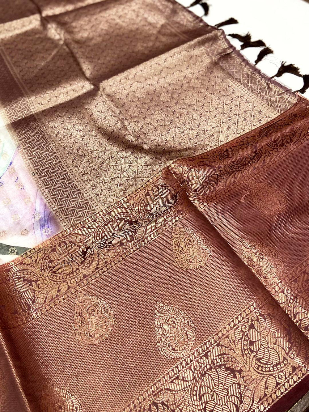 Graceful Floral Fantasy Banarasi Silk Saree