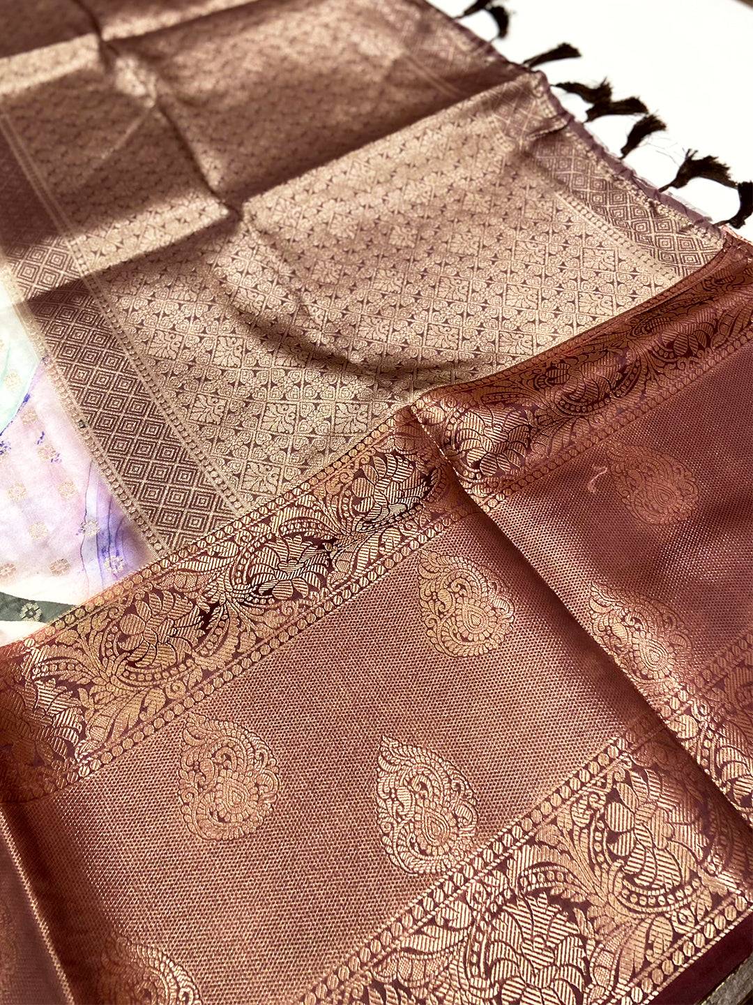Graceful Floral Fantasy Banarasi Silk Saree