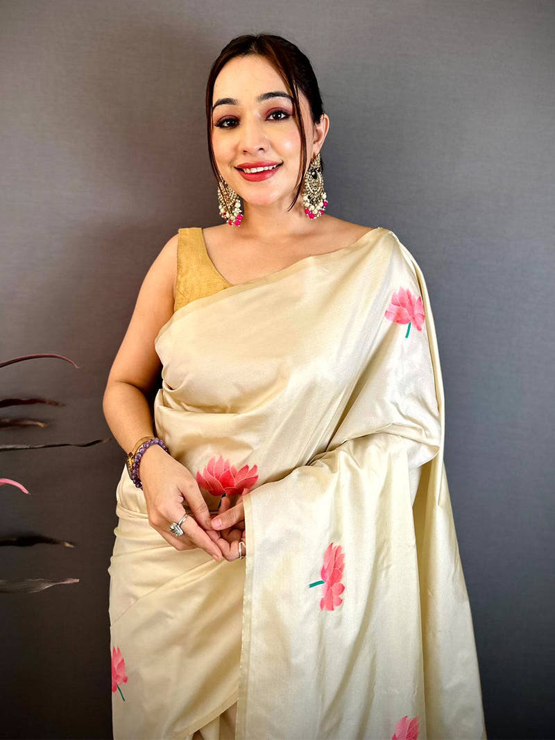 White Soft Silk Rose Weave Zari Pallu Saree