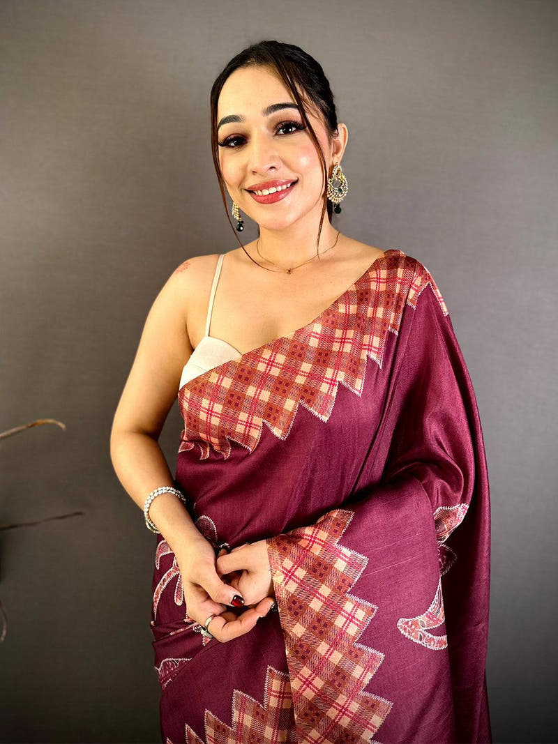 Elegant Applique Print Tussar Saree