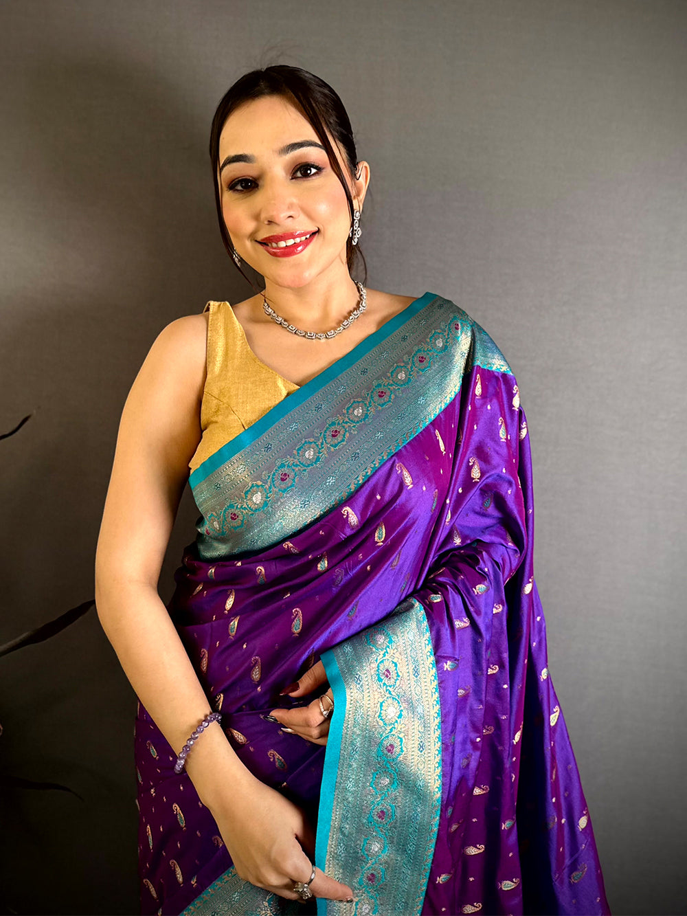 Vibrant Dual Shade Kanjivaram Saree