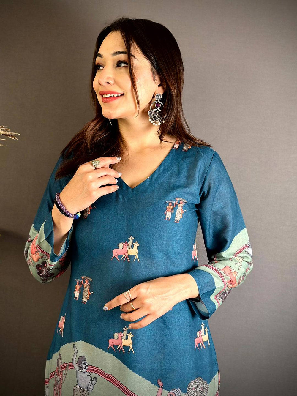 Elegant Kalamkari V Neck Kurti