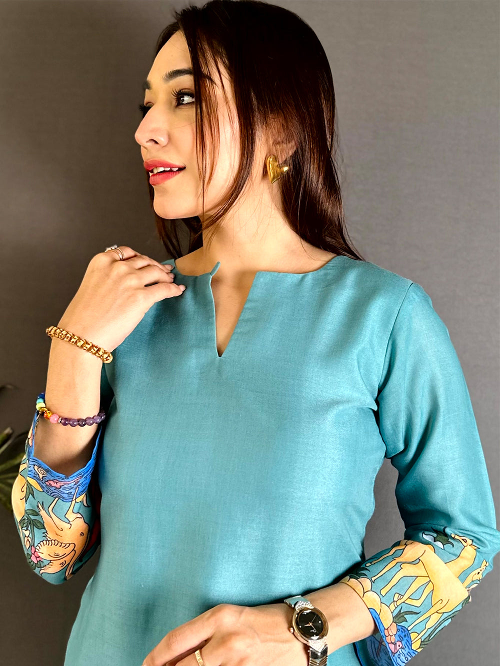 Kalamkari V Slit NecK Mul Kurti