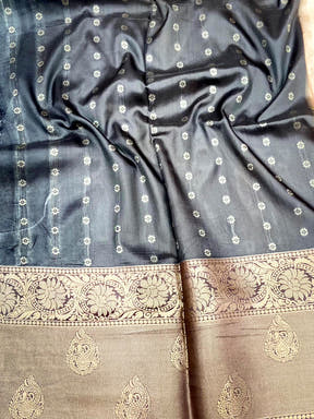 Majestic Banarasi Silk Krishna Motif Pattu Saree