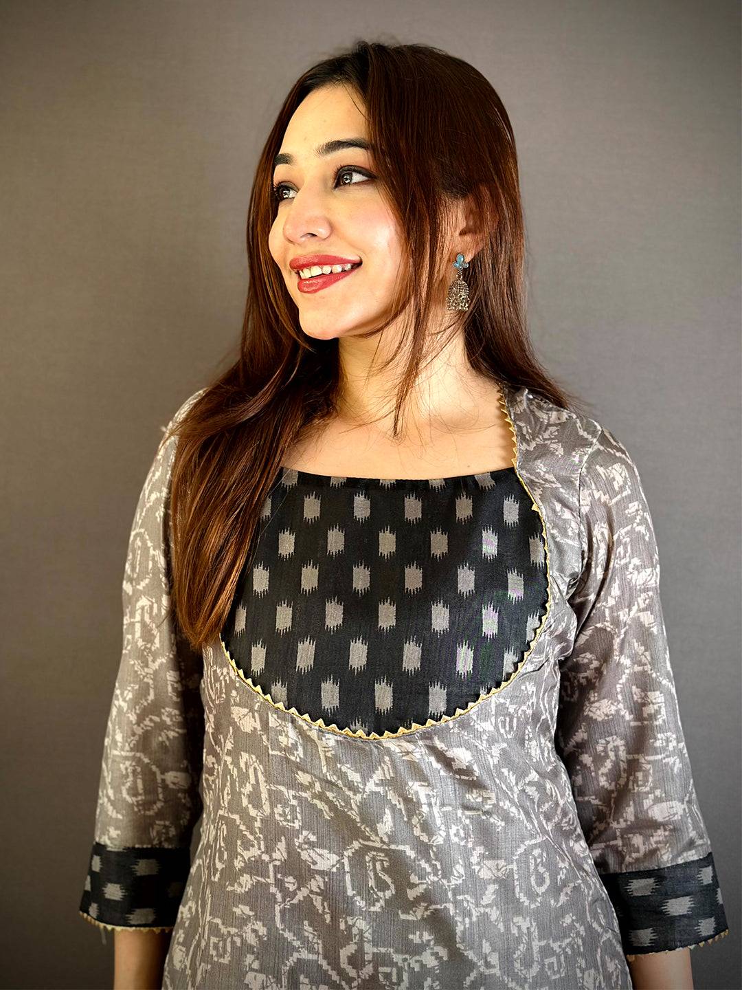 Stylish Soft Dola Silk Boat Neck Kurti