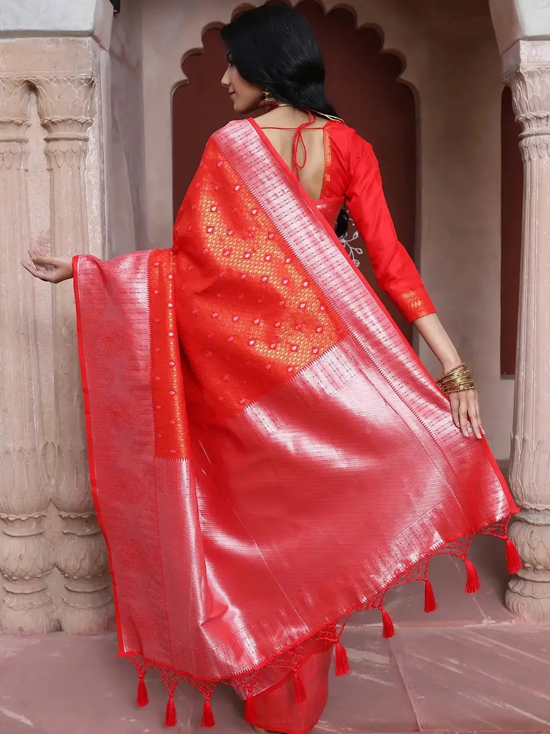 Stylish Premium Kanjivaram Silk Saree With Zari Work