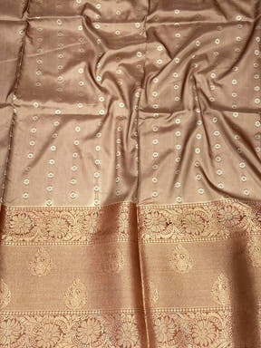 Radiant Floral Fantasy Banarasi Silk Saree