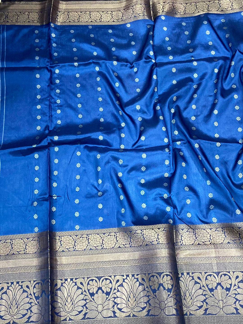 Artistic Banarasi Floral Print Saree